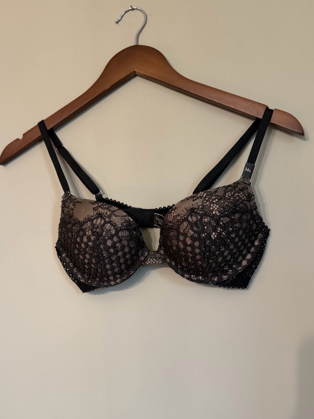 NWOT Victoria Secret Push Up Bra